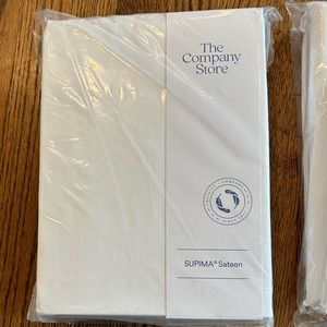 The Company Store White King Sized Sheet NWT